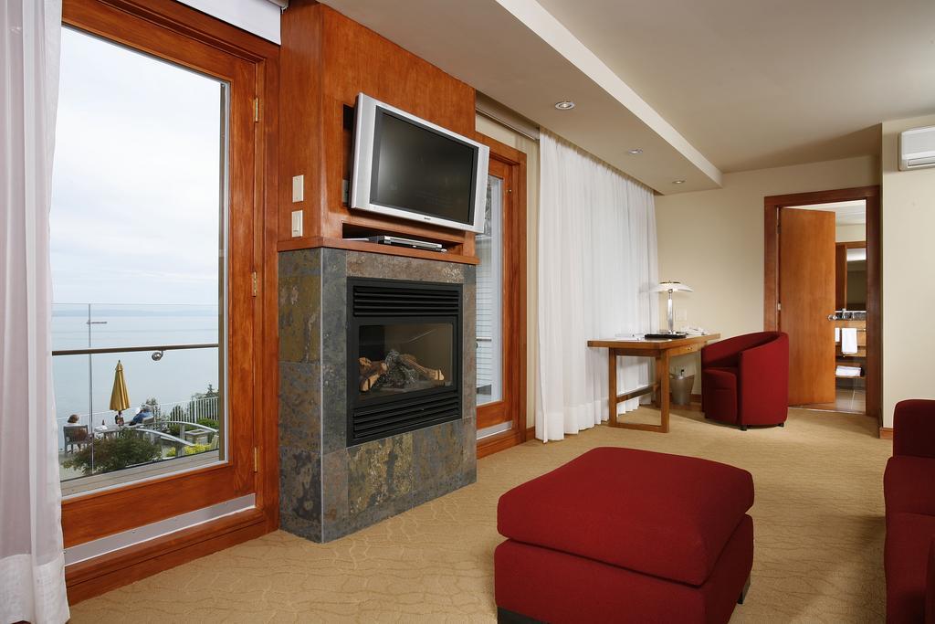 לה מלבאי Relais & Chateaux Auberge La Pinsonniere חדר תמונה