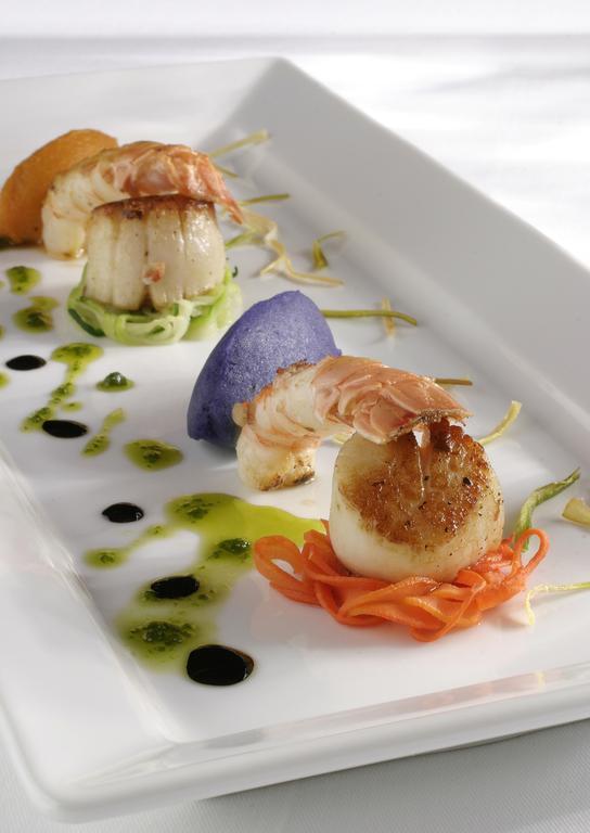 לה מלבאי Relais & Chateaux Auberge La Pinsonniere מראה חיצוני תמונה